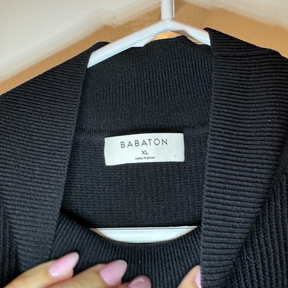 Babaton XL sculpt knit crop sleeveless mock neck - Picture 5 of 6